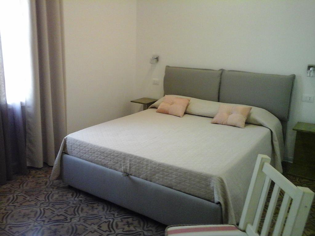 Sat Appartamenti Locazioni Turistiche Brevi-G&P Holiday Home Trapani Exterior foto
